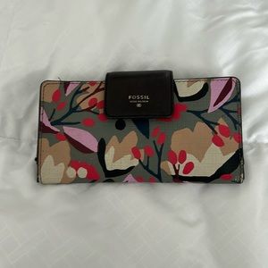 Fossil wallet for woman
